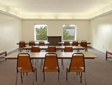 Days Inn By Wyndham Seneca-Clemson Facilities photo